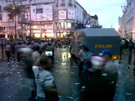 Demo di Mapolresta Manado Berujung Bentrok